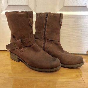 Cobb Hill brown beautiful soft leather boots